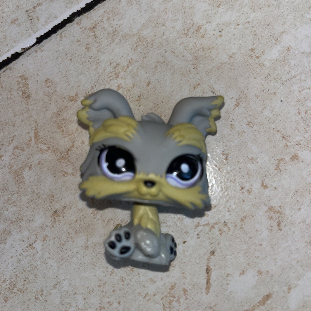 Littlest Pet Shop LPS #883 YORKSHIRE Yorkie Dog Puppy Purple Eyes 2007